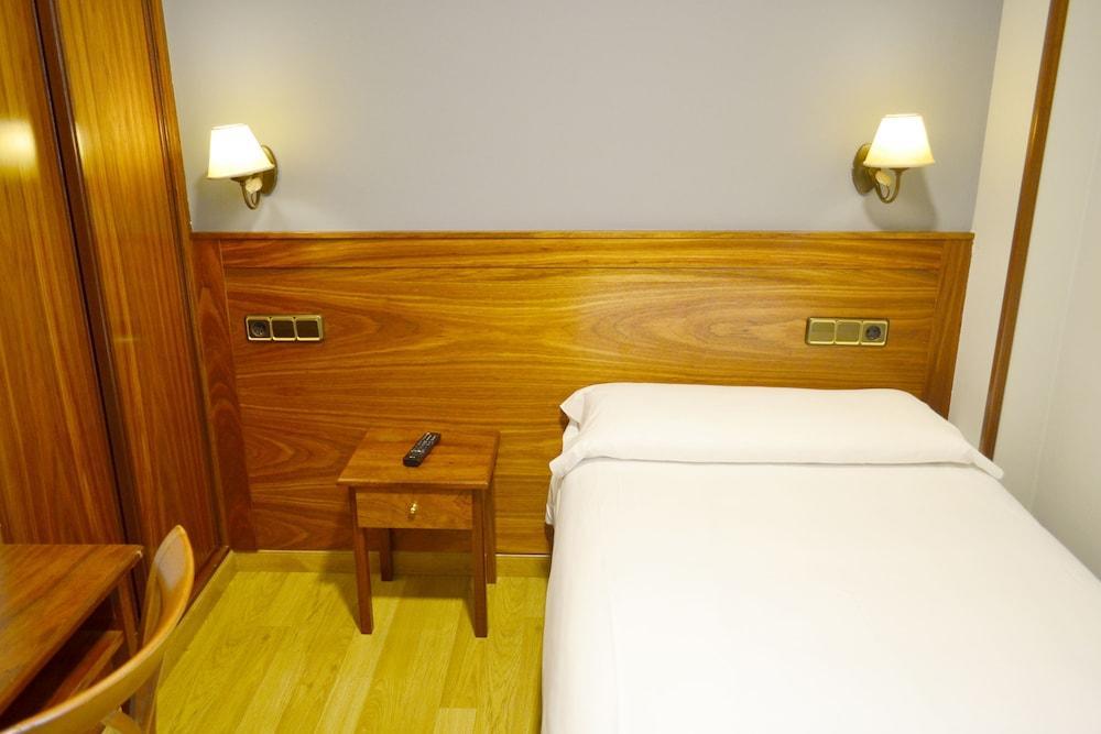Hotel Los Templarios Ponferrada Luaran gambar
