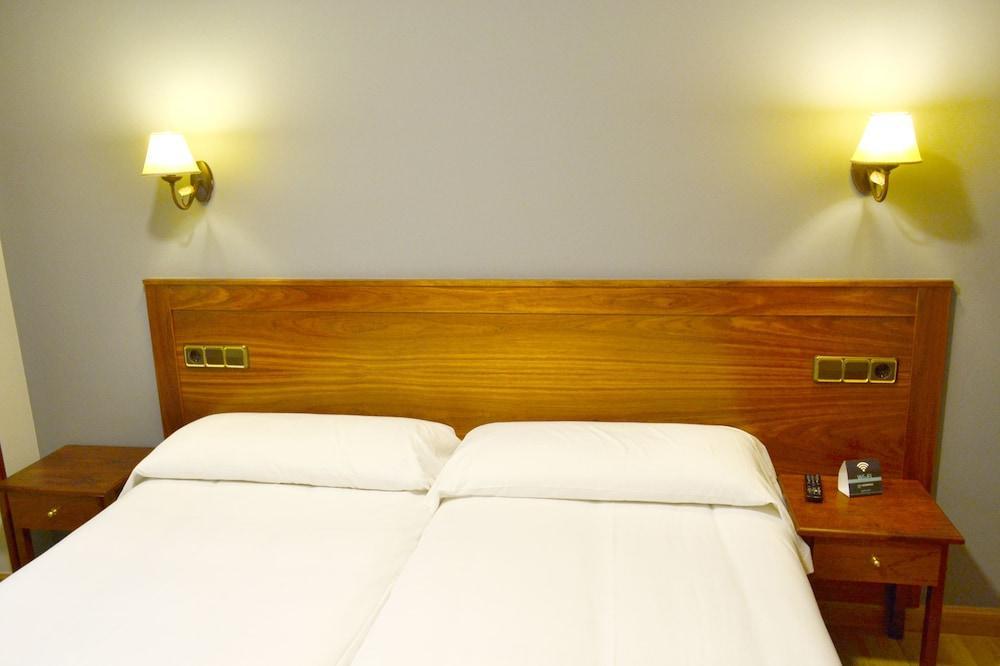 Hotel Los Templarios Ponferrada Luaran gambar