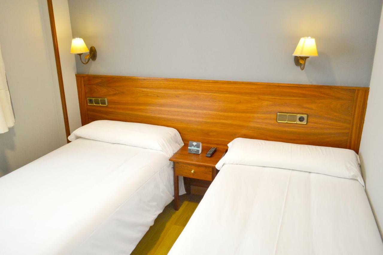 Hotel Los Templarios Ponferrada Luaran gambar